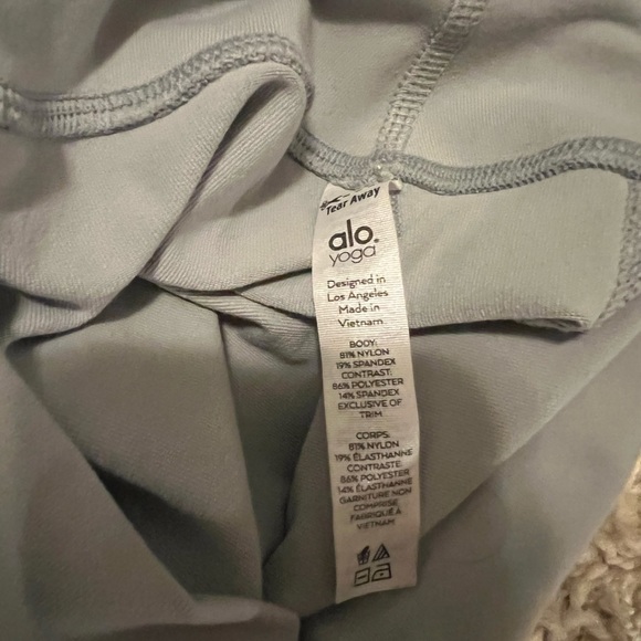 ⭐️ALO high-waist MOTTO legging in dove gray and glossy - Picture 8 of 13